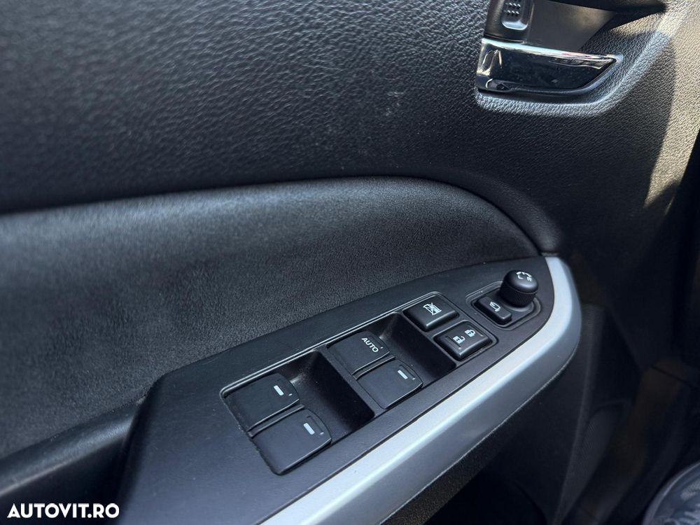 Suzuki Vitara S 1.4 Boosterjet 4X4 - 18