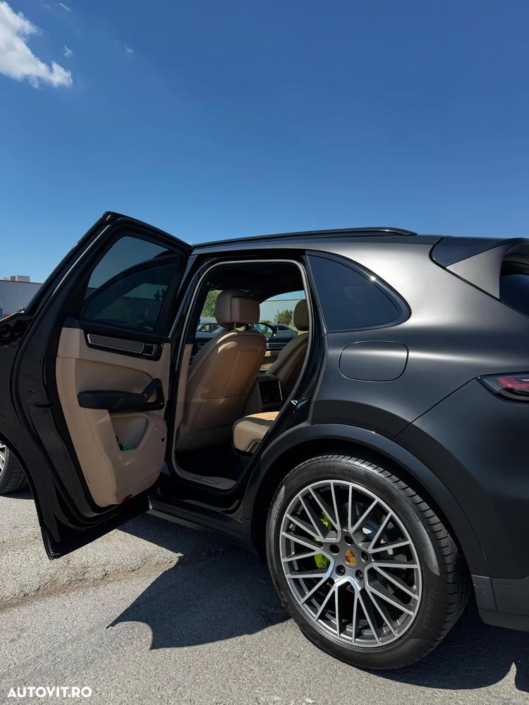 Porsche Cayenne - 7