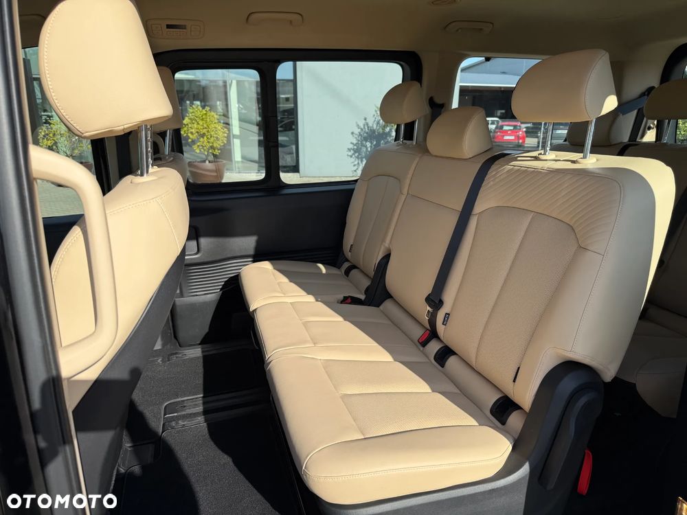 Hyundai Staria 1.6 T-GDI HEV Smart VIP - 21