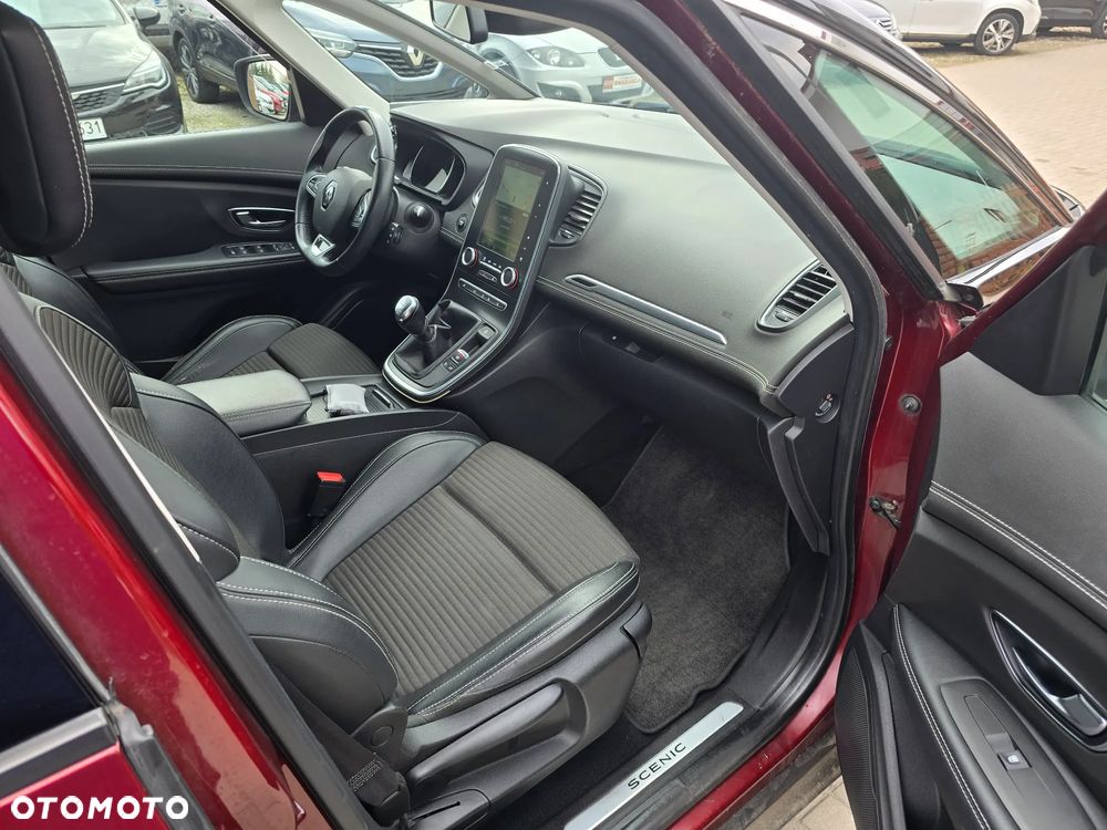 Renault Grand Scenic - 12