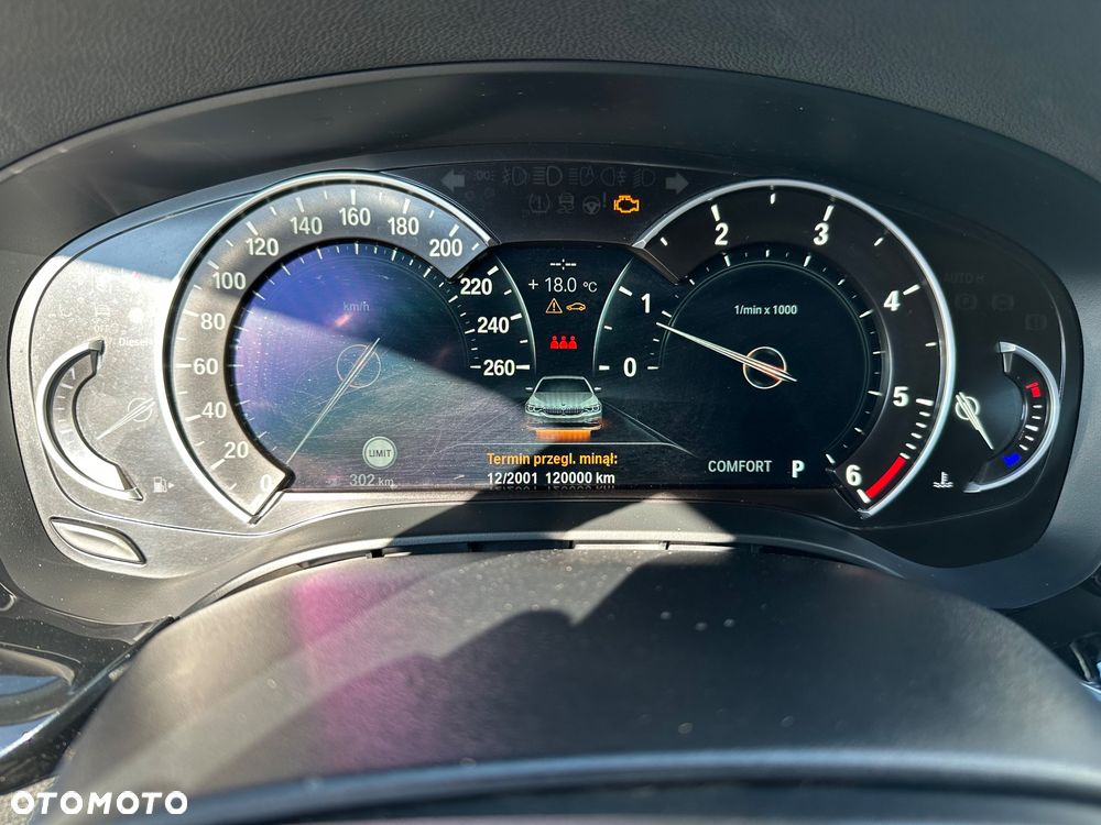 BMW Seria 5 520d Sport Line - 29