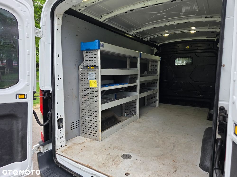 Ford Transit - 26