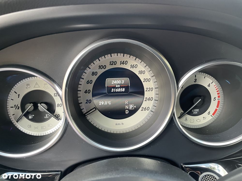 Mercedes-Benz CLS 350 CDI 4-Matic BlueEff - 12