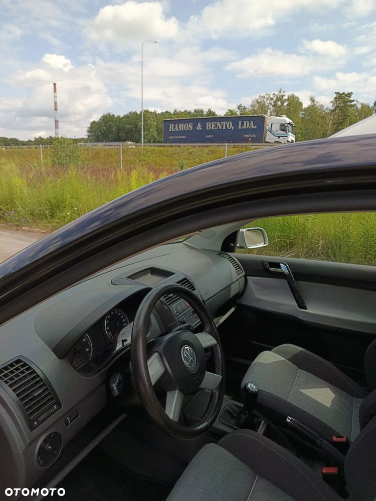 Volkswagen Polo 1.4 16V Fun - 16