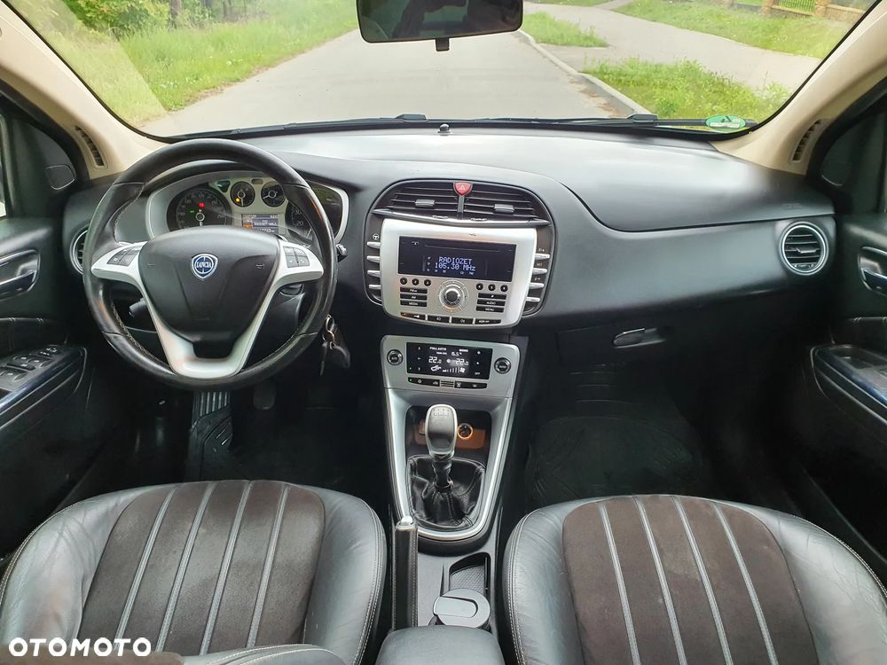 Lancia Delta 1.4 T-Jet 16v Argento - 15