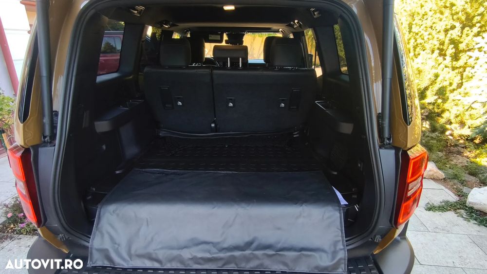 Toyota Land Cruiser 300 - 38