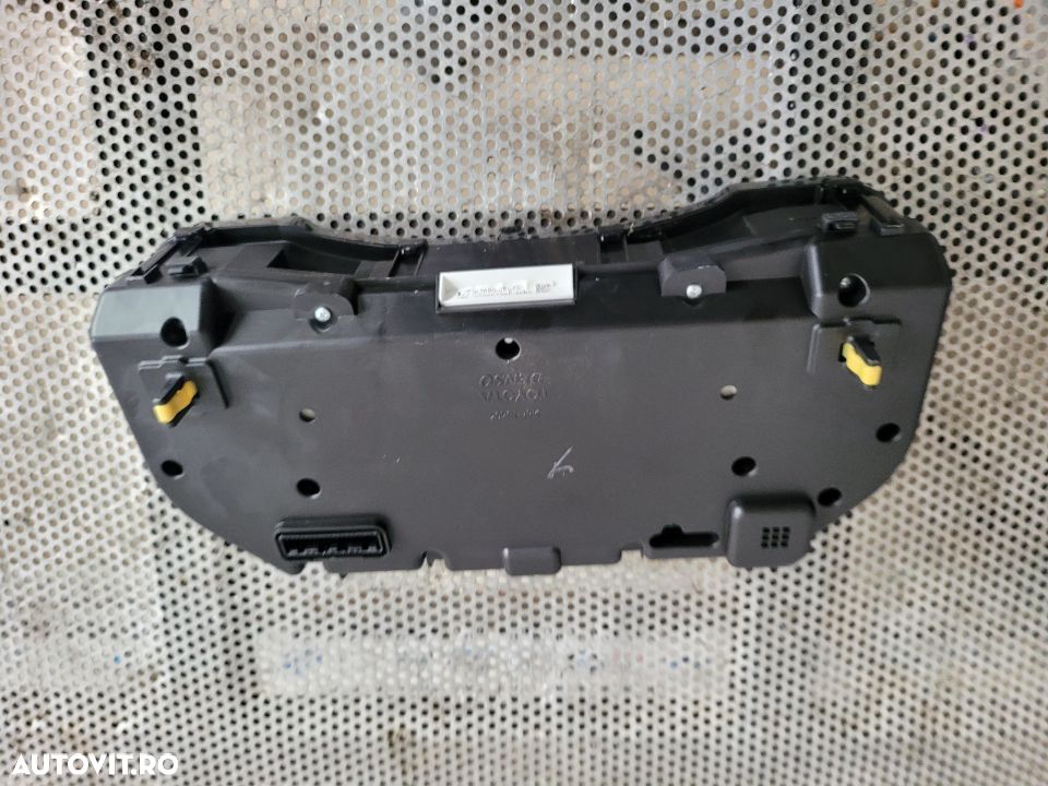 Ceasuri Bord Toyota Avensis T27 Diesel Volan Stanga An 2009-2013 Dezmembrez Toyota Avensis T27 - 6