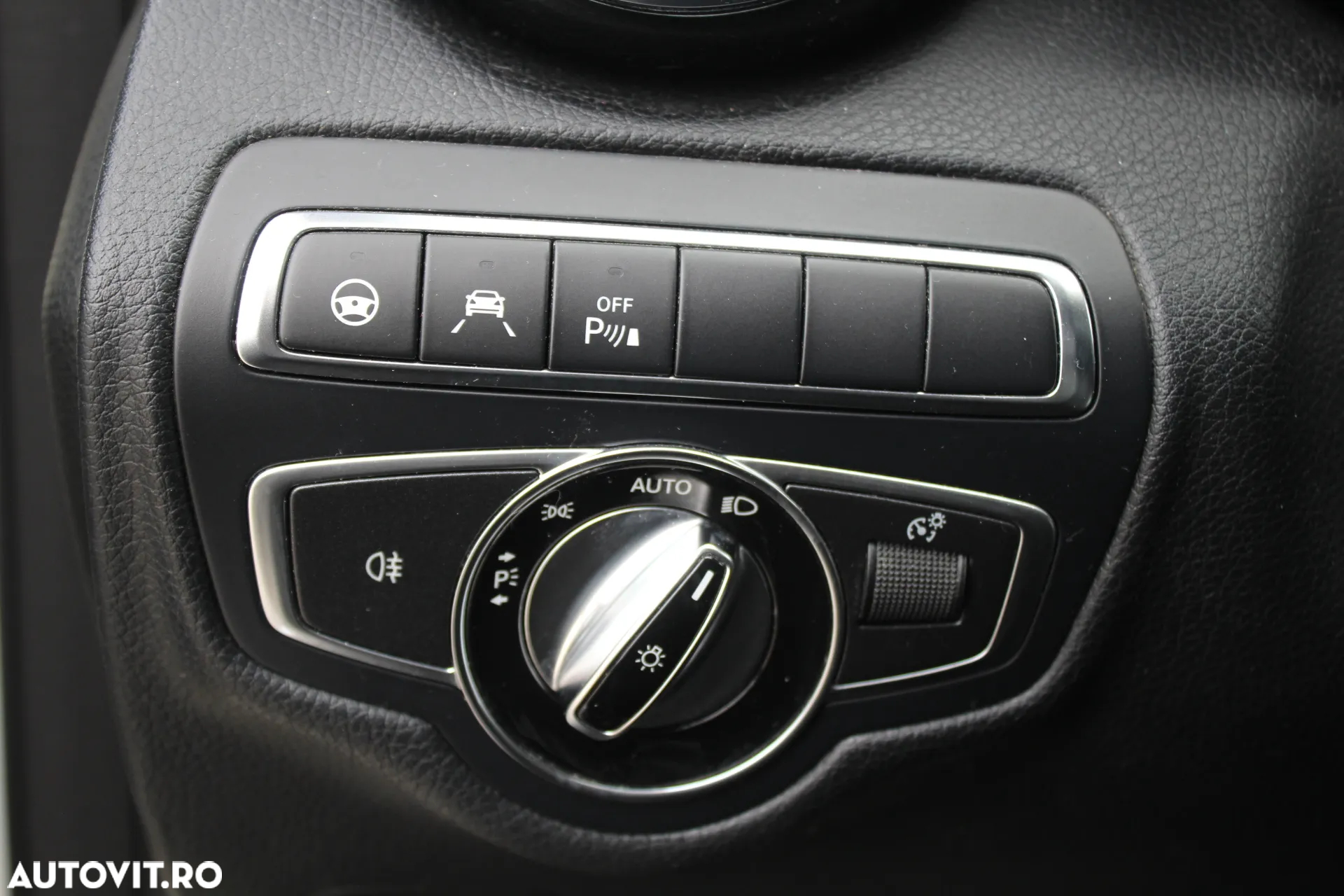 Mercedes-Benz GLC Coupe 250 4Matic 9G-TRONIC - 13