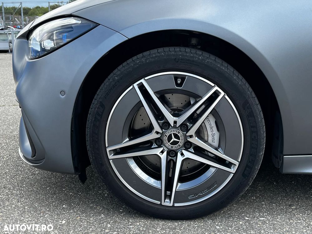 Mercedes-Benz C 300 e 4MATIC Aut. - 32