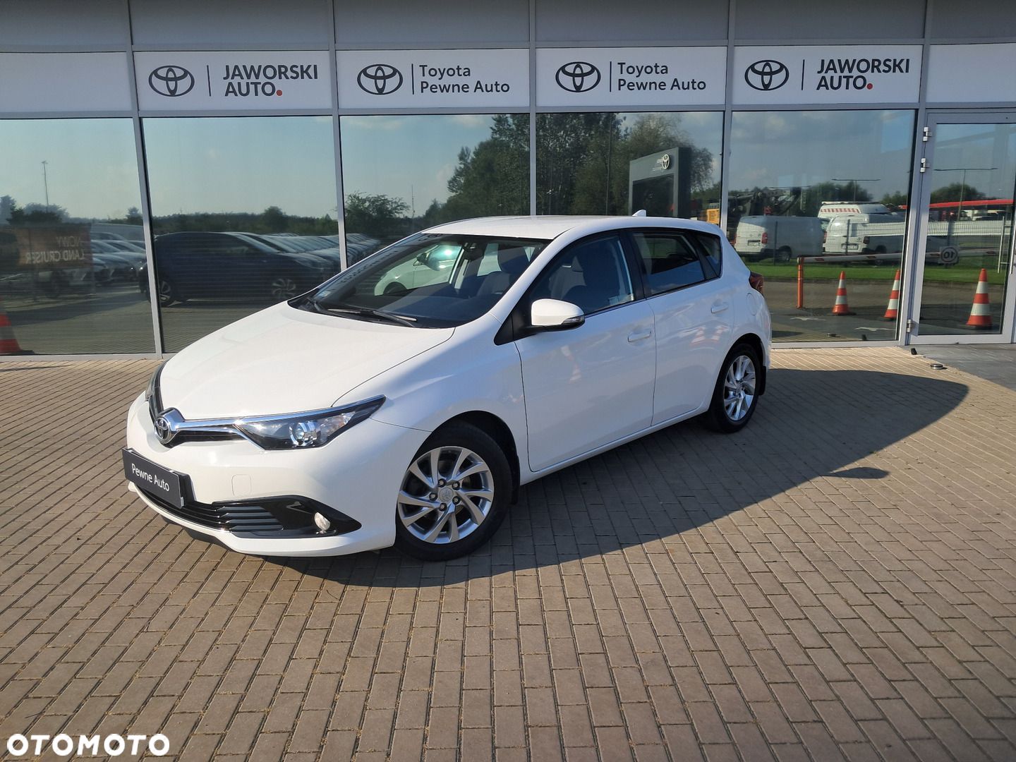 Toyota Auris 1.6 Comfort - 1