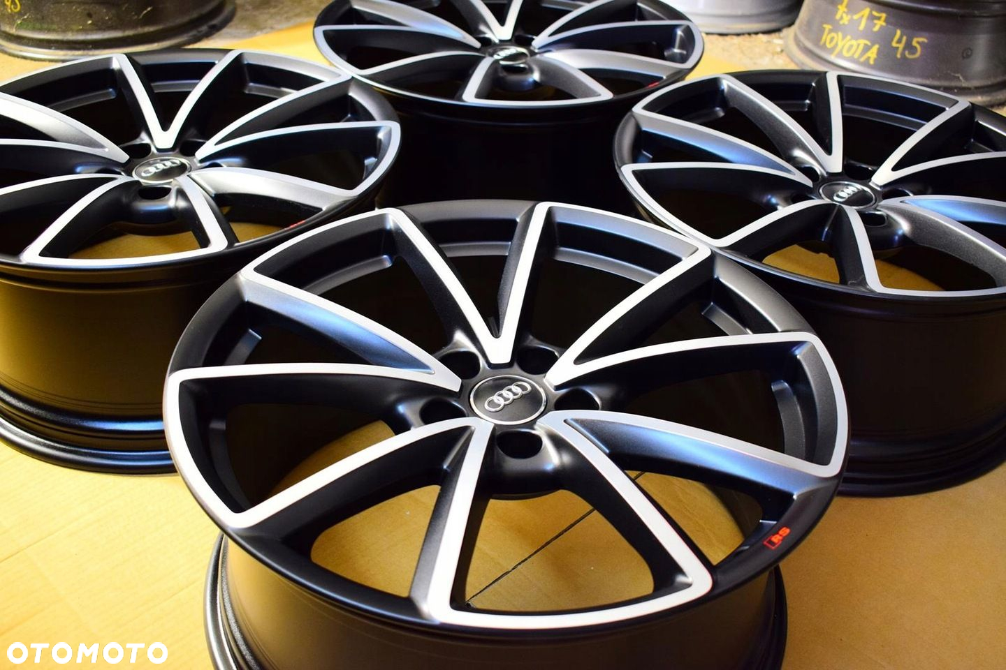 AUDI 19 ,,RS A4 S4 RS4 B9 A6 C7 C8 Q3 Q5 A8 8W0 Oryginał Jak Nowe - 3