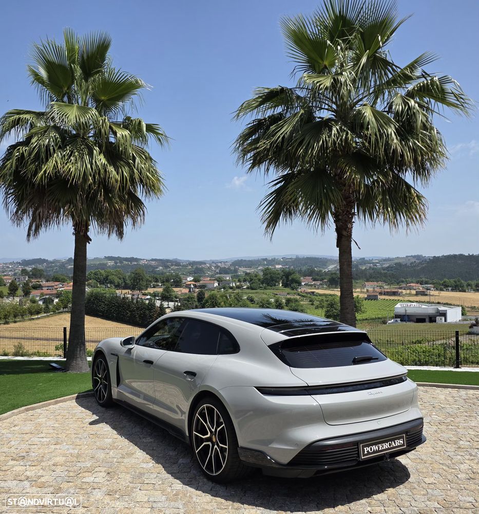 Porsche Taycan Sport Turismo - 10