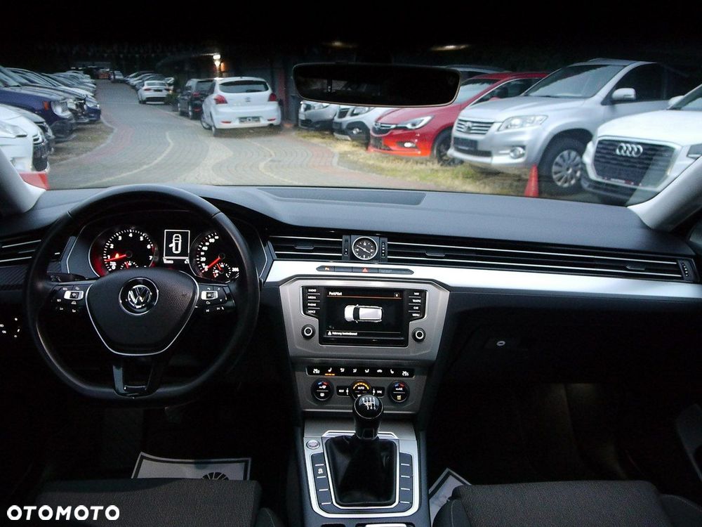 Volkswagen Passat Variant - 25