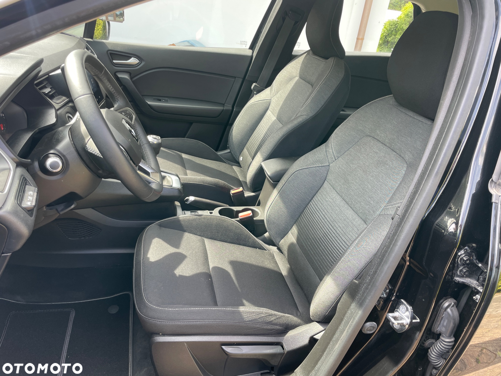 Renault Captur BLUE dCi 115 BUSINESS EDITION - 24