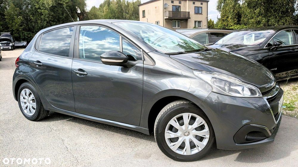Peugeot 208 - 4