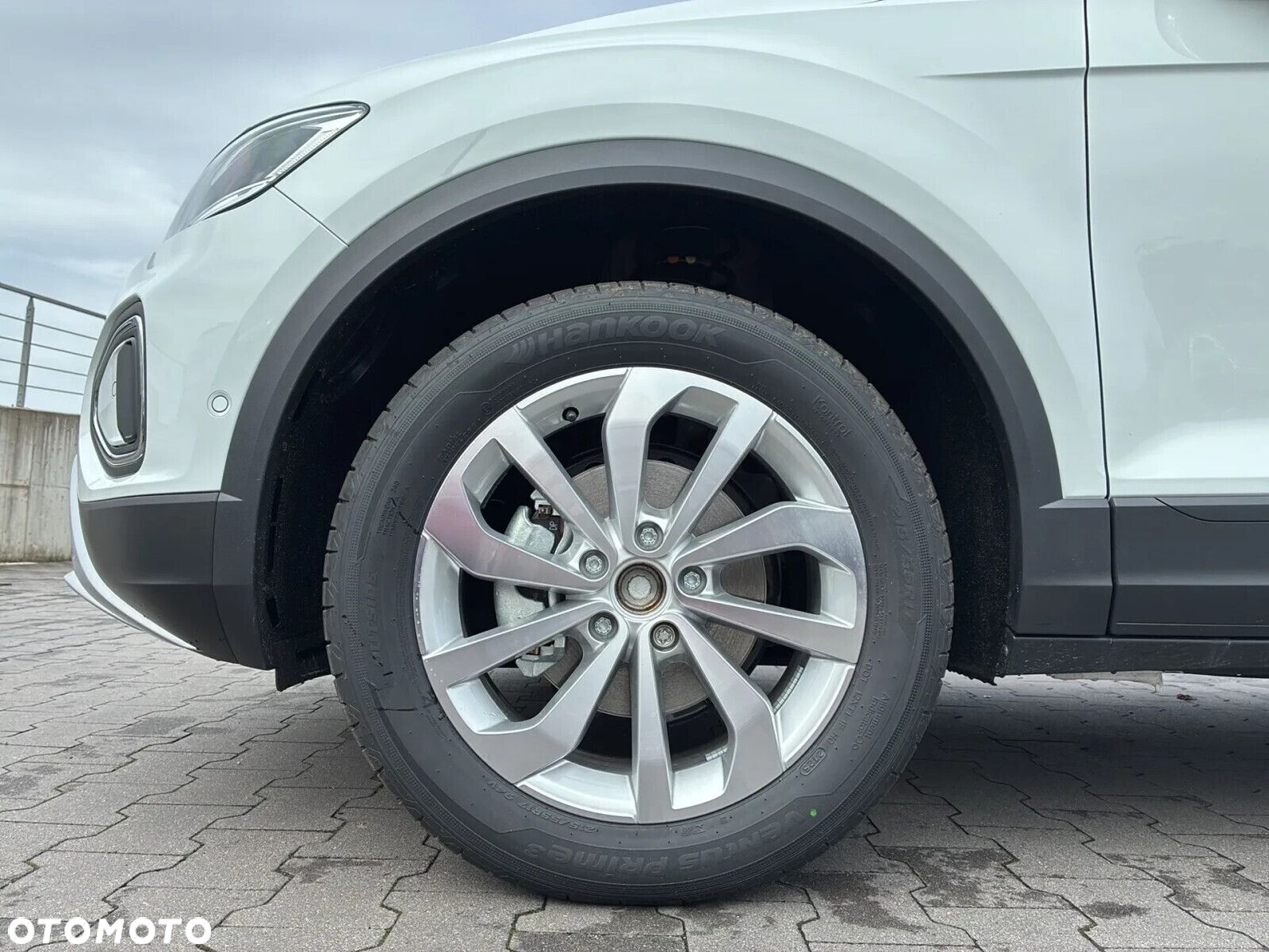 Volkswagen T-Roc - 19