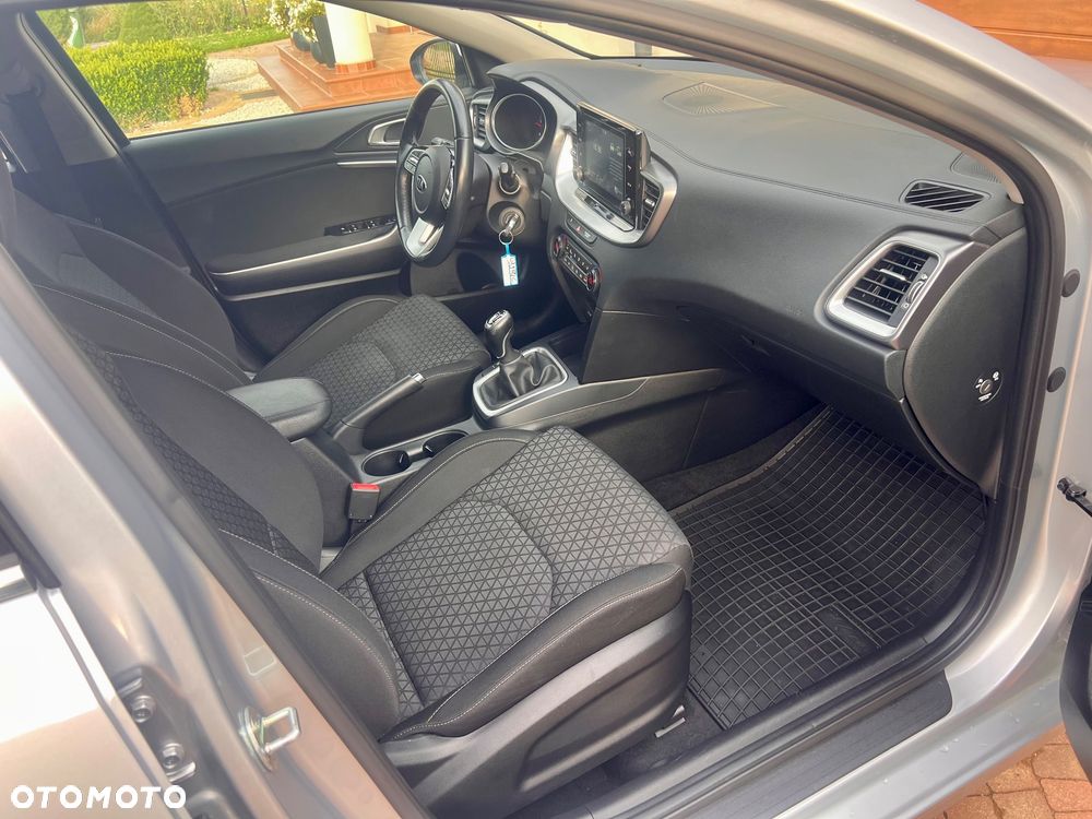 Kia Ceed 1.6 CRDi SCR L - 8