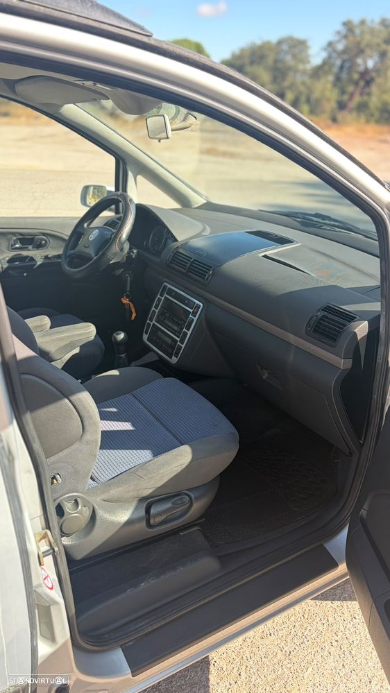 VW Sharan 1.9 TDi Highline 7L - 5