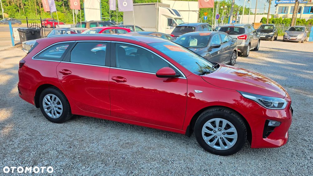 Kia Ceed 1.4 T-GDI L Business Line DCT - 32