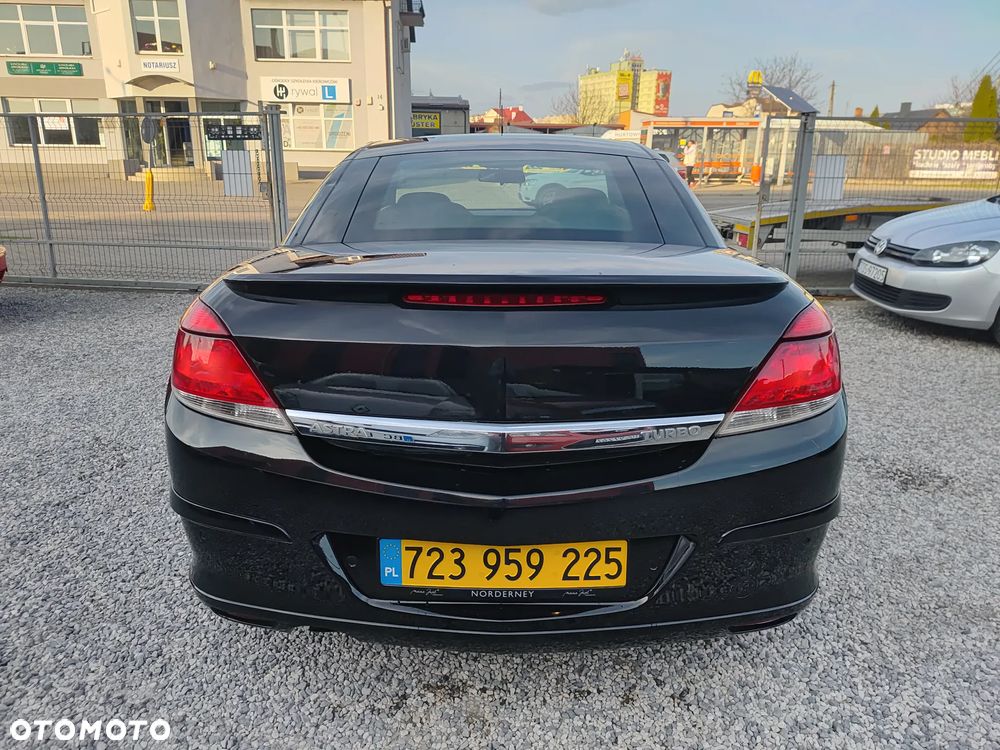 Opel Astra 1.6 Turbo Cosmo - 5