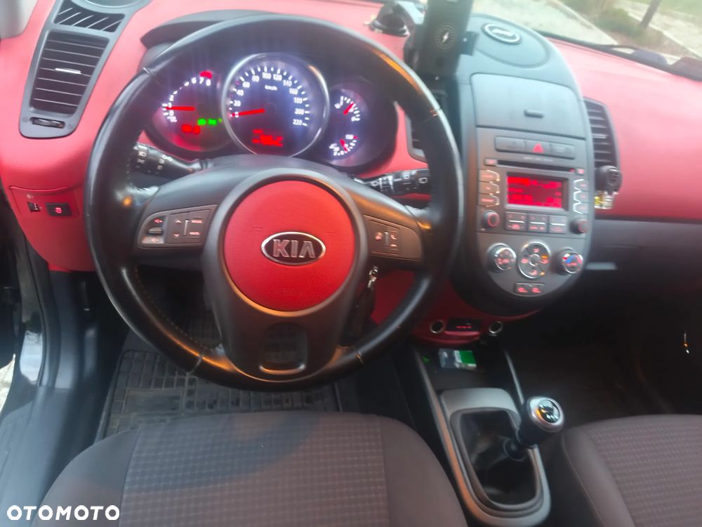 Kia Soul 1.6 GDI L - 12