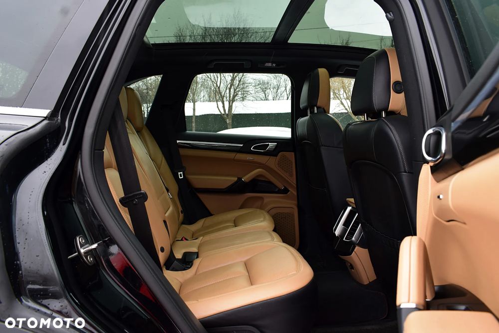 Porsche Cayenne Standard - 8
