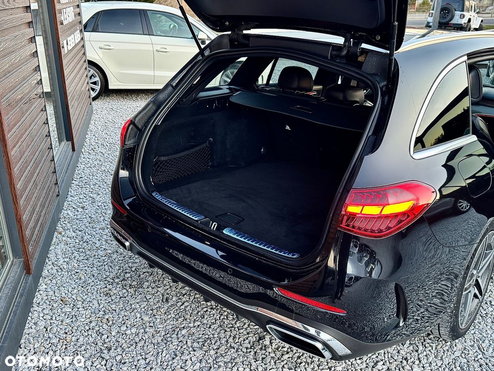 Mercedes-Benz Klasa C 180 9G-TRONIC AMG Line - 12