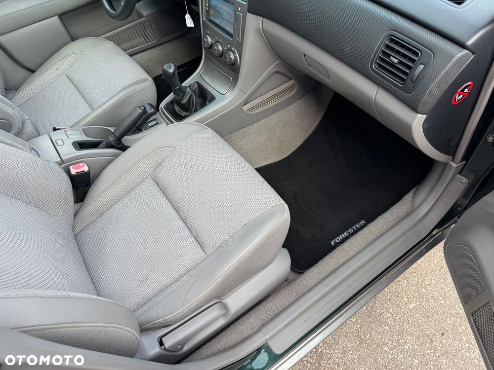 Subaru Forester 2.0 X Comfort - 24