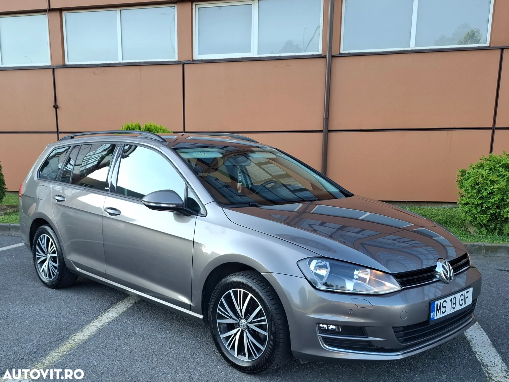 Volkswagen Golf Variant 1.6 TDI (BlueMotion Technology) Trendline - 12