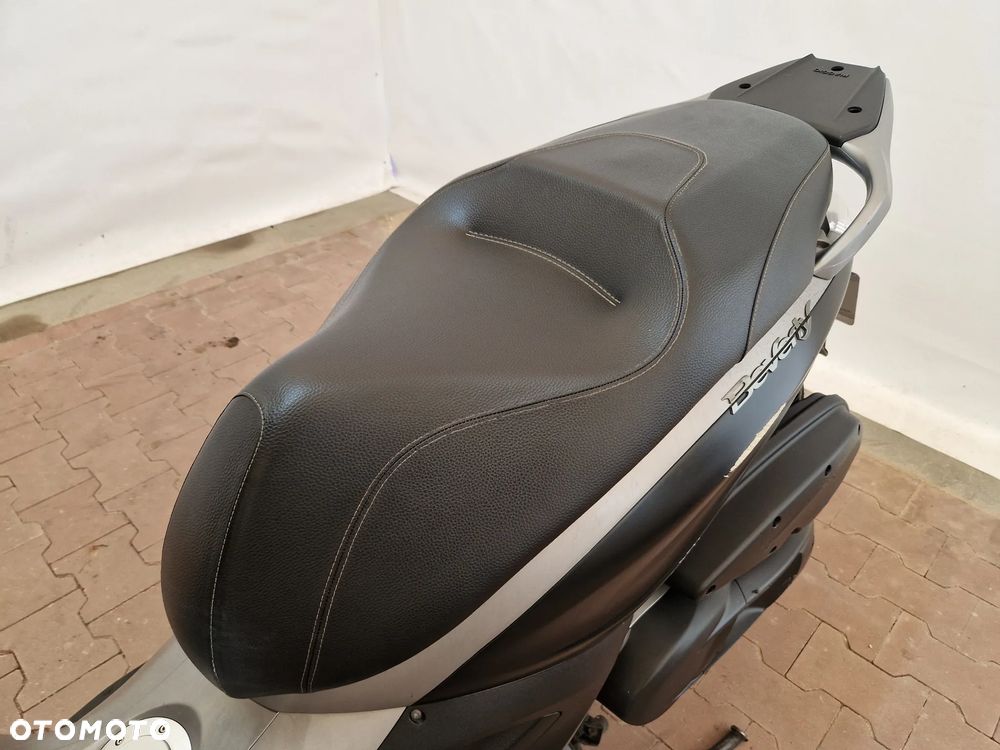 Piaggio Beverly - 25