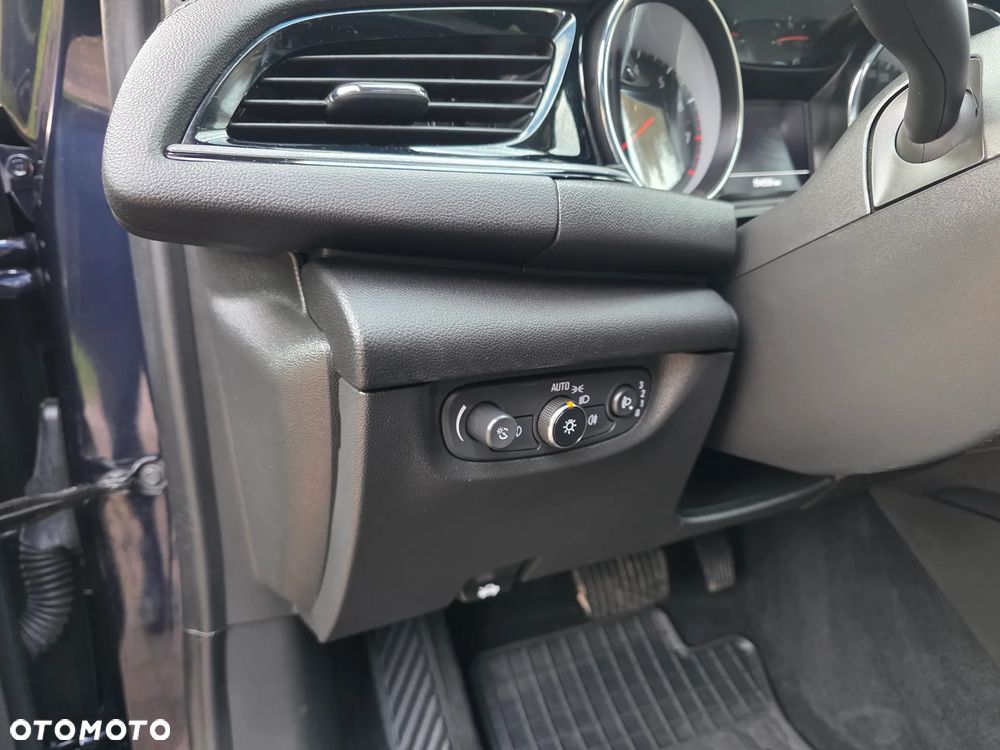 Opel Insignia 1.5 T GPF Enjoy S&S - 9