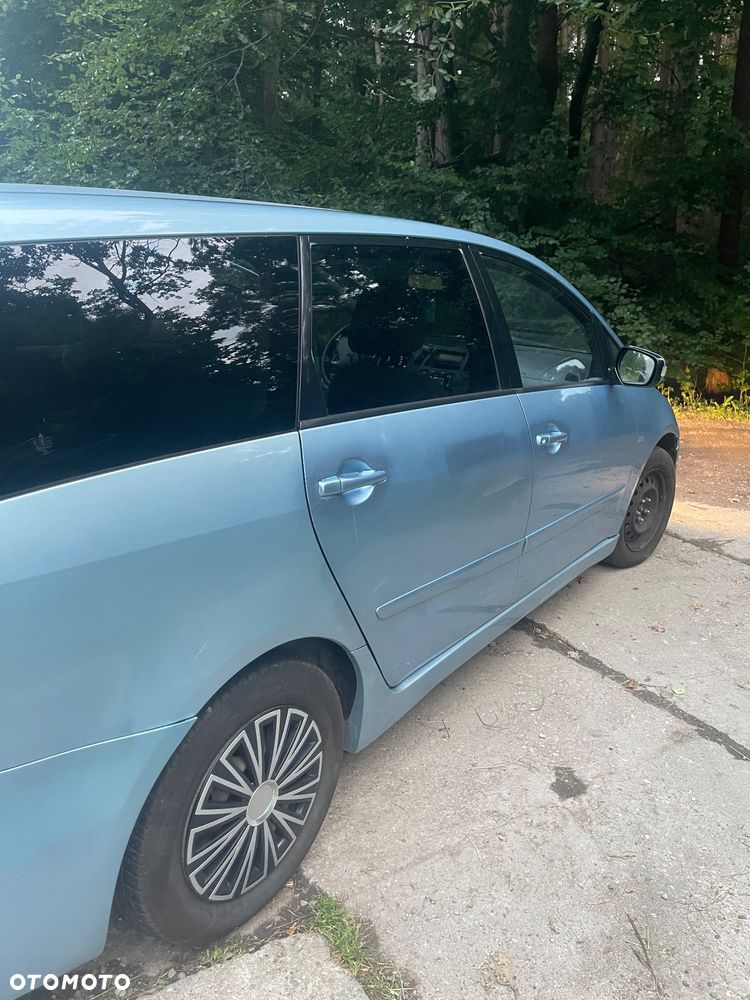 Mitsubishi Grandis 2.4 Intense - 5