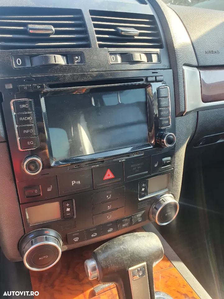 Dezmembrez Vw Touareg motor 3.0 tdi tip BKS 224cp an 2006 navigatie clapeta acceleratie galerie evacuuare admisie motoras geam racitor gaze rampa injectoare furtun intercooler debitmetru aer calculator motor ecu pompa servo servodirectie dezmembrari piese - 2