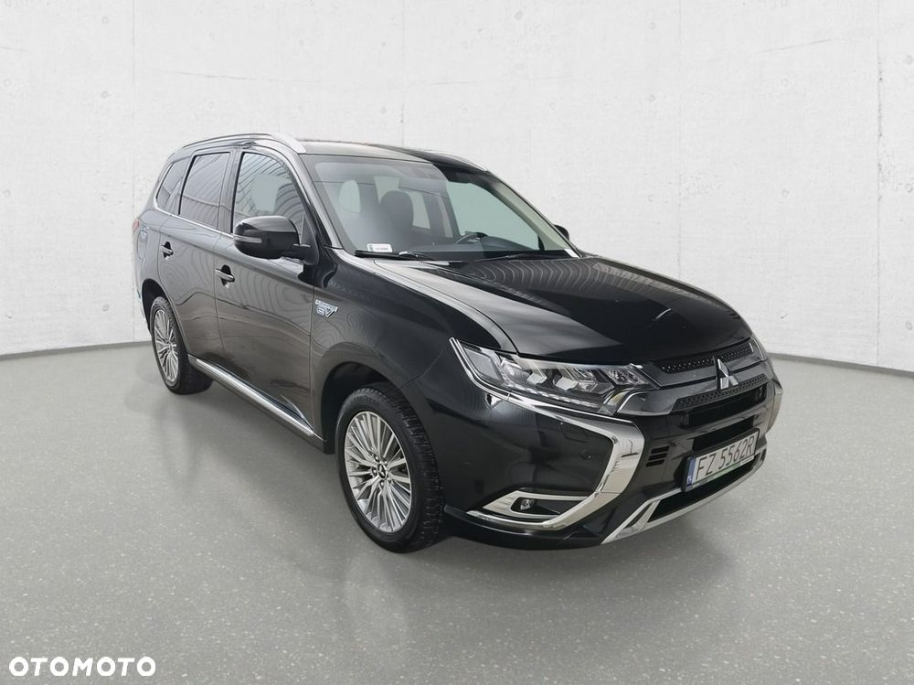 Mitsubishi Outlander - 1