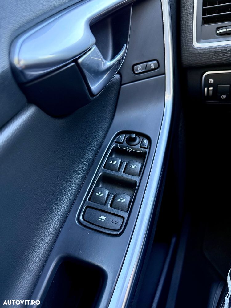 Volvo XC 60 - 35