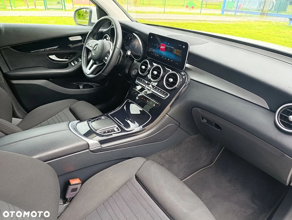 Mercedes-Benz GLC 220 d 4Matic 9G-TRONIC - 18