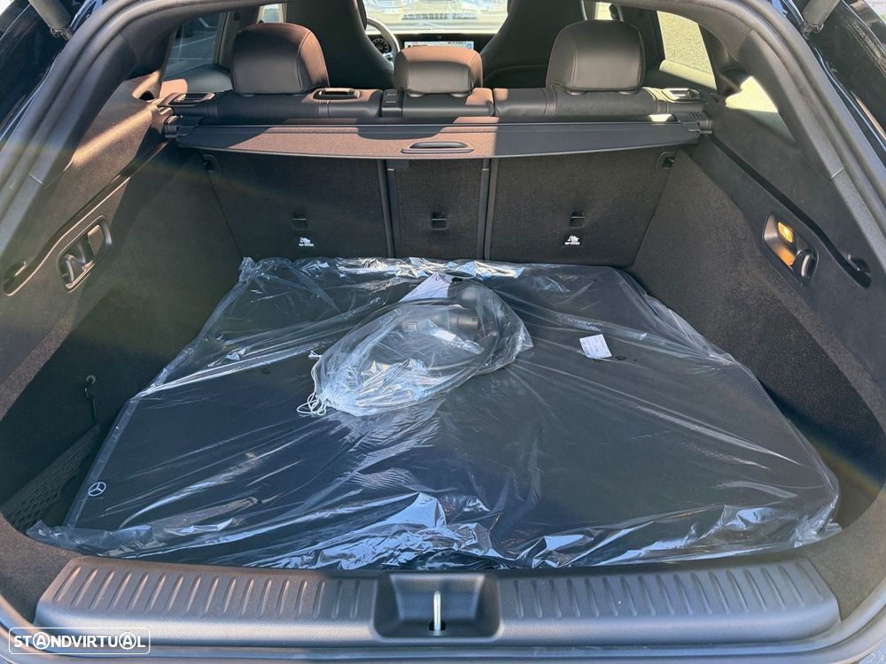 Mercedes-Benz CLA 250+ EQ Shooting Brake - 11