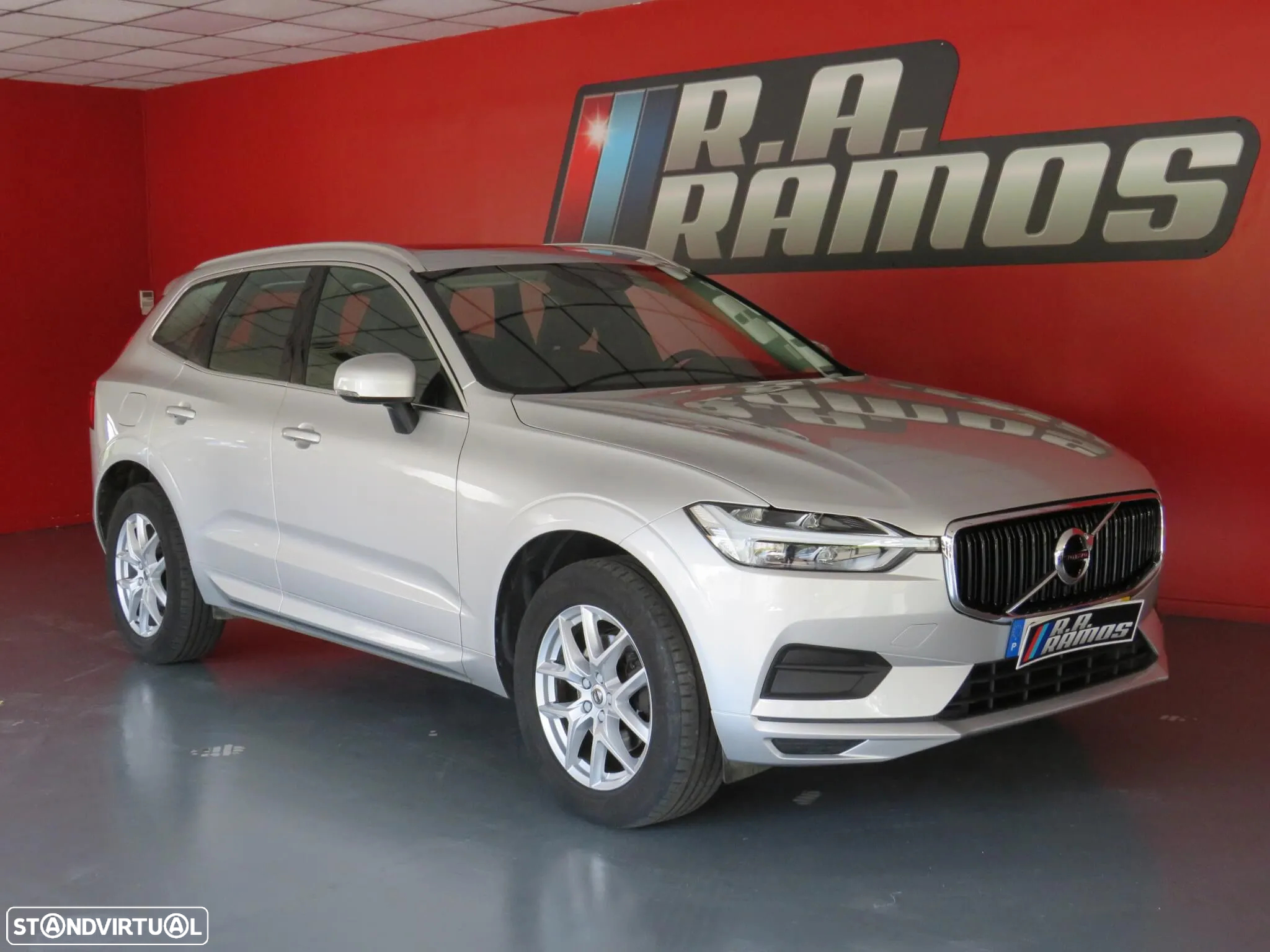 Volvo XC 60 2.0 D4 Momentum Plus Geartronic - 4