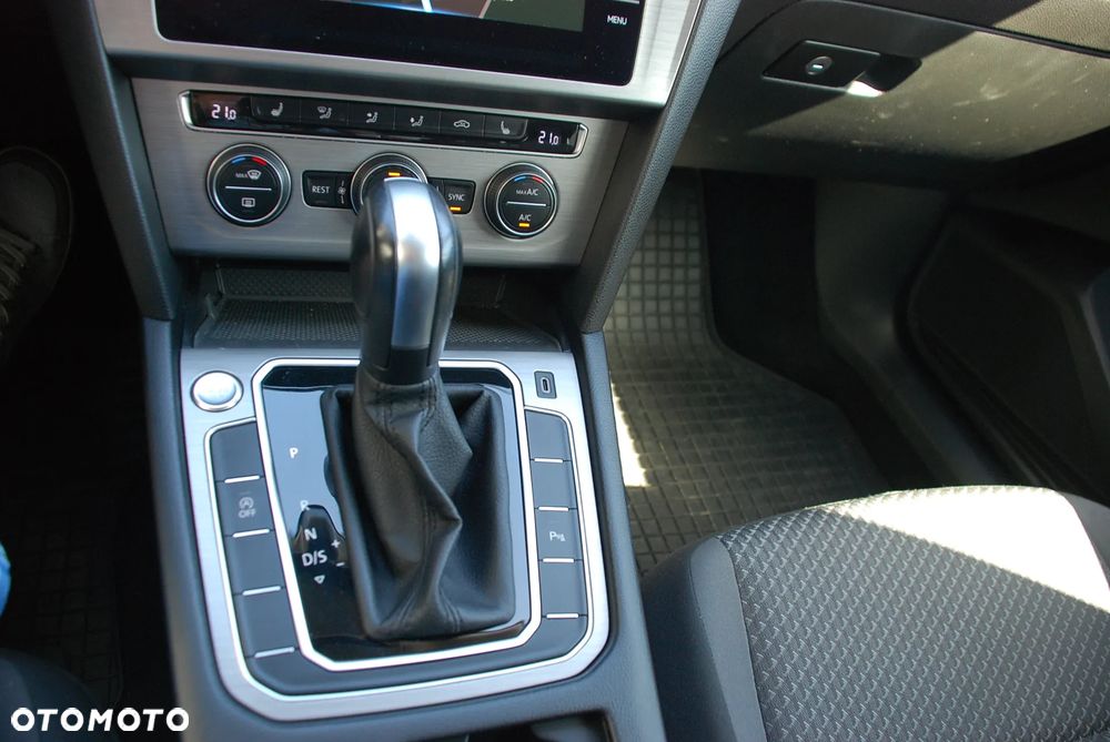 Volkswagen Passat 1.5 TSI EVO Trendline DSG - 19