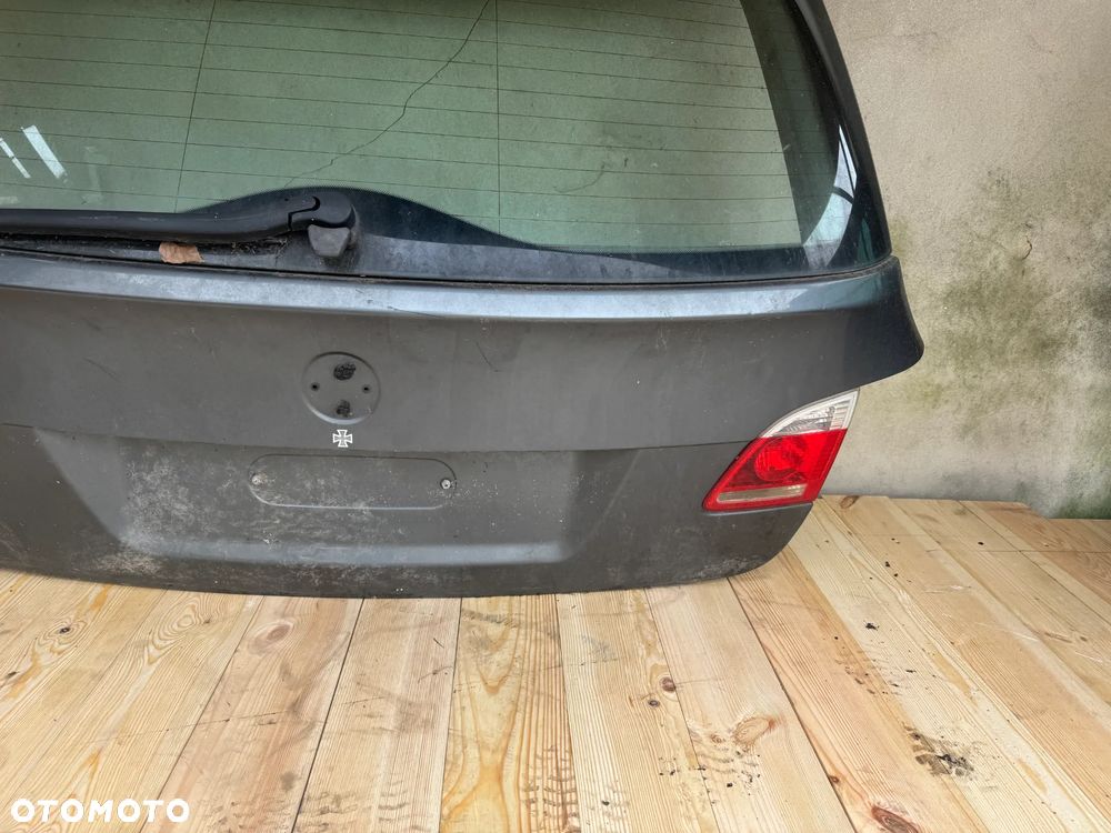 KLAPA BMW E61 KOMPLETNA - 3