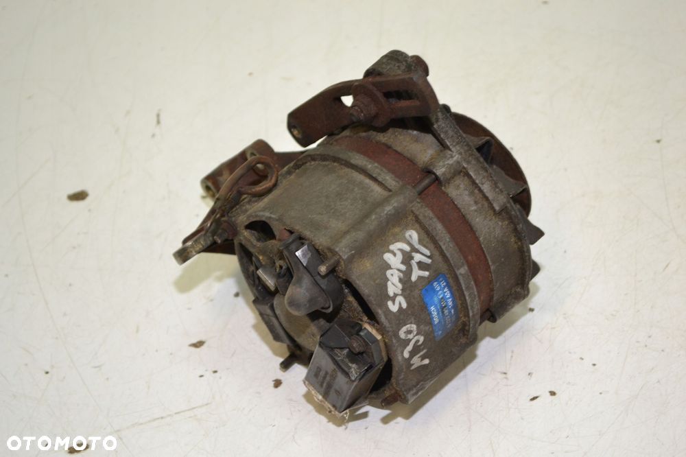 BMW E28 E24 M30 BOSCH ALTERNATOR 65A 0120489618 - 4