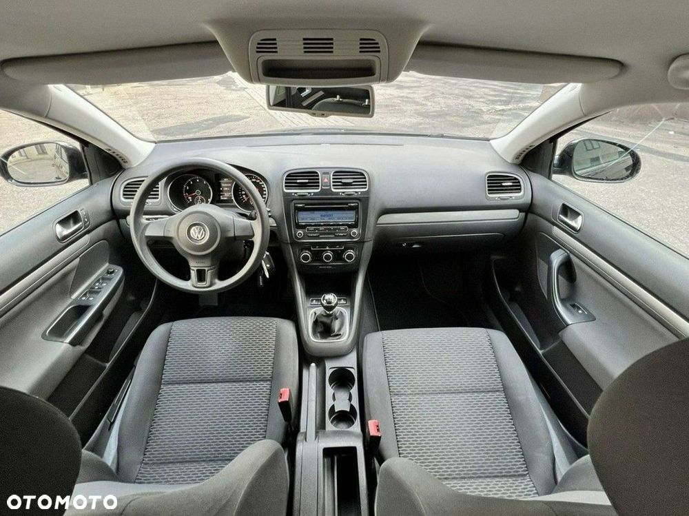 Volkswagen Golf - 8
