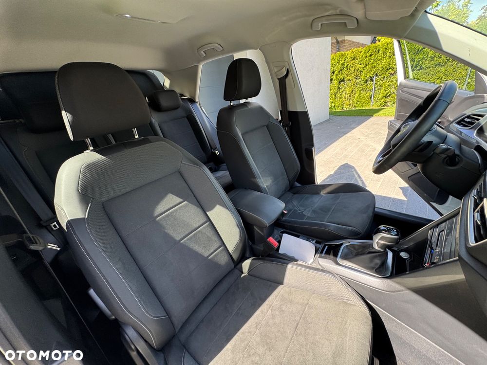 Volkswagen T-Roc - 7