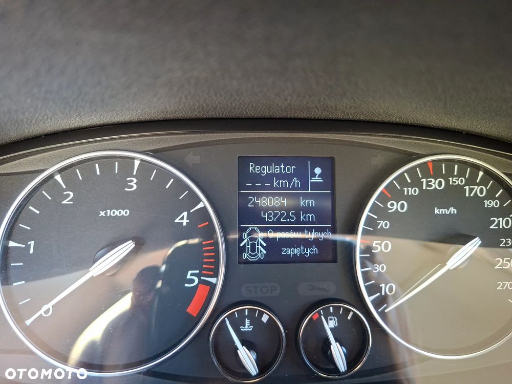 Renault Laguna 2.0 dCi Initiale - 15