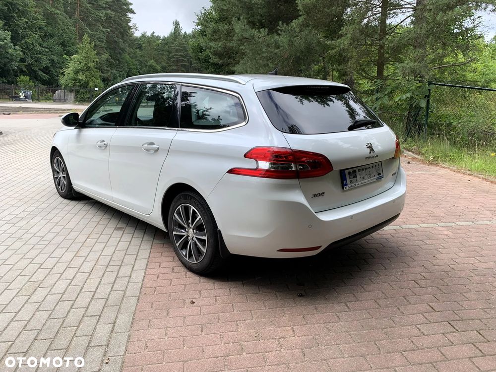 Peugeot 308 1.6 BlueHDi Allure S&S - 2