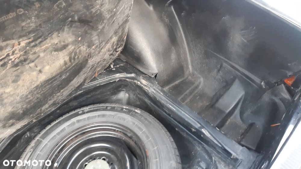 Mercedes-Benz W123 - 34