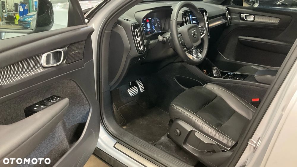 Volvo XC 40 T3 Geartronic RDesign - 11