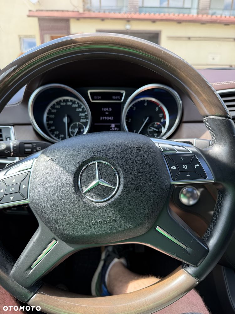 Mercedes-Benz ML 350 BlueTEC 4-Matic - 16