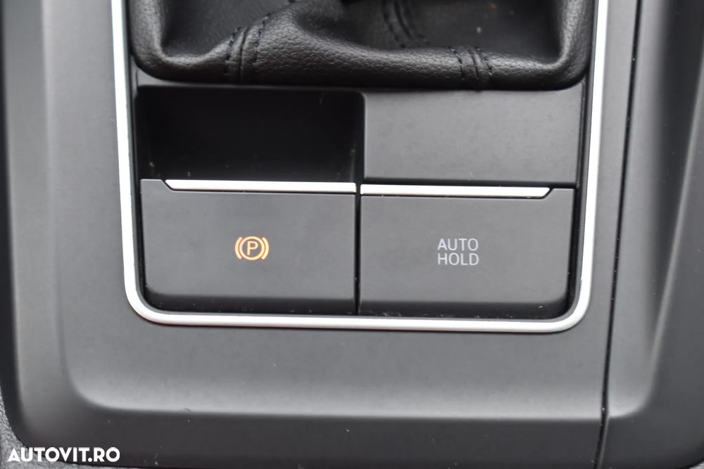 Volkswagen Golf 2.0 TDI Life - 30