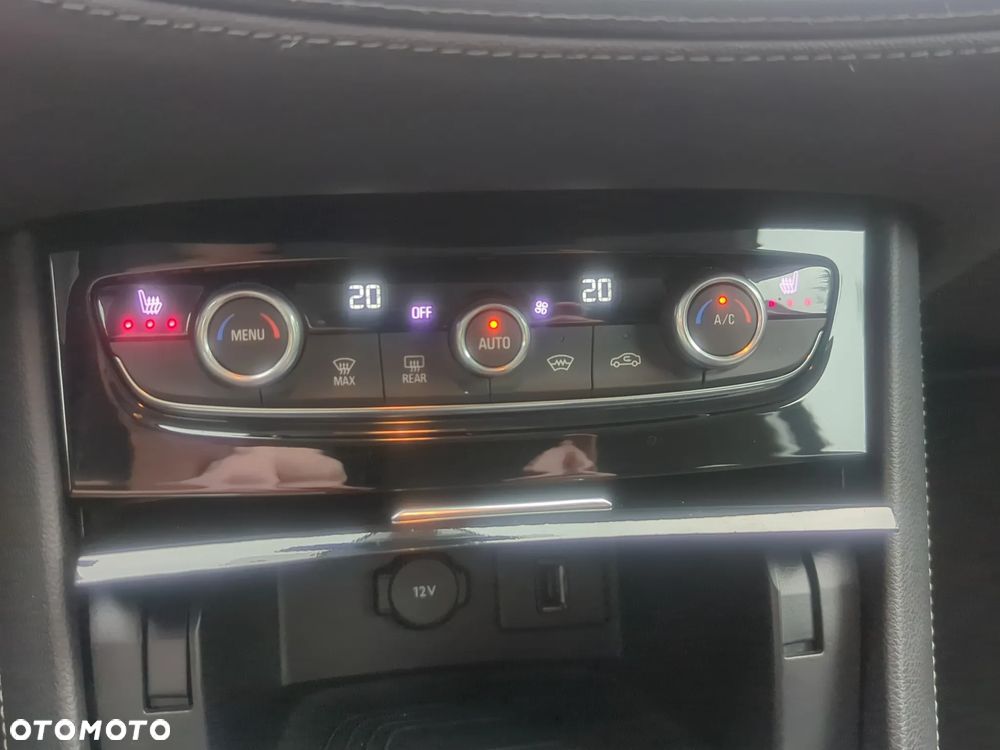 Opel Grandland X 1.2 T GPF Innovation S&S - 34